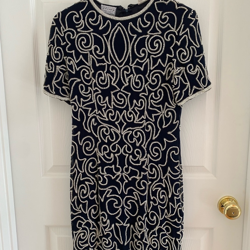 Navy Blue and White Pearl Silk Sheath Dress with Crew Neck